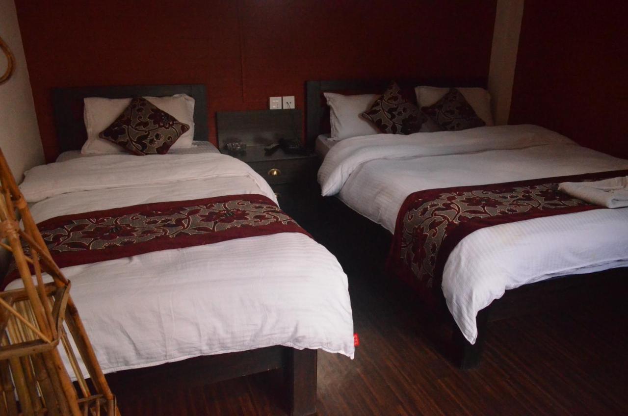 Hotel Holiday Inn Катманду Экстерьер фото