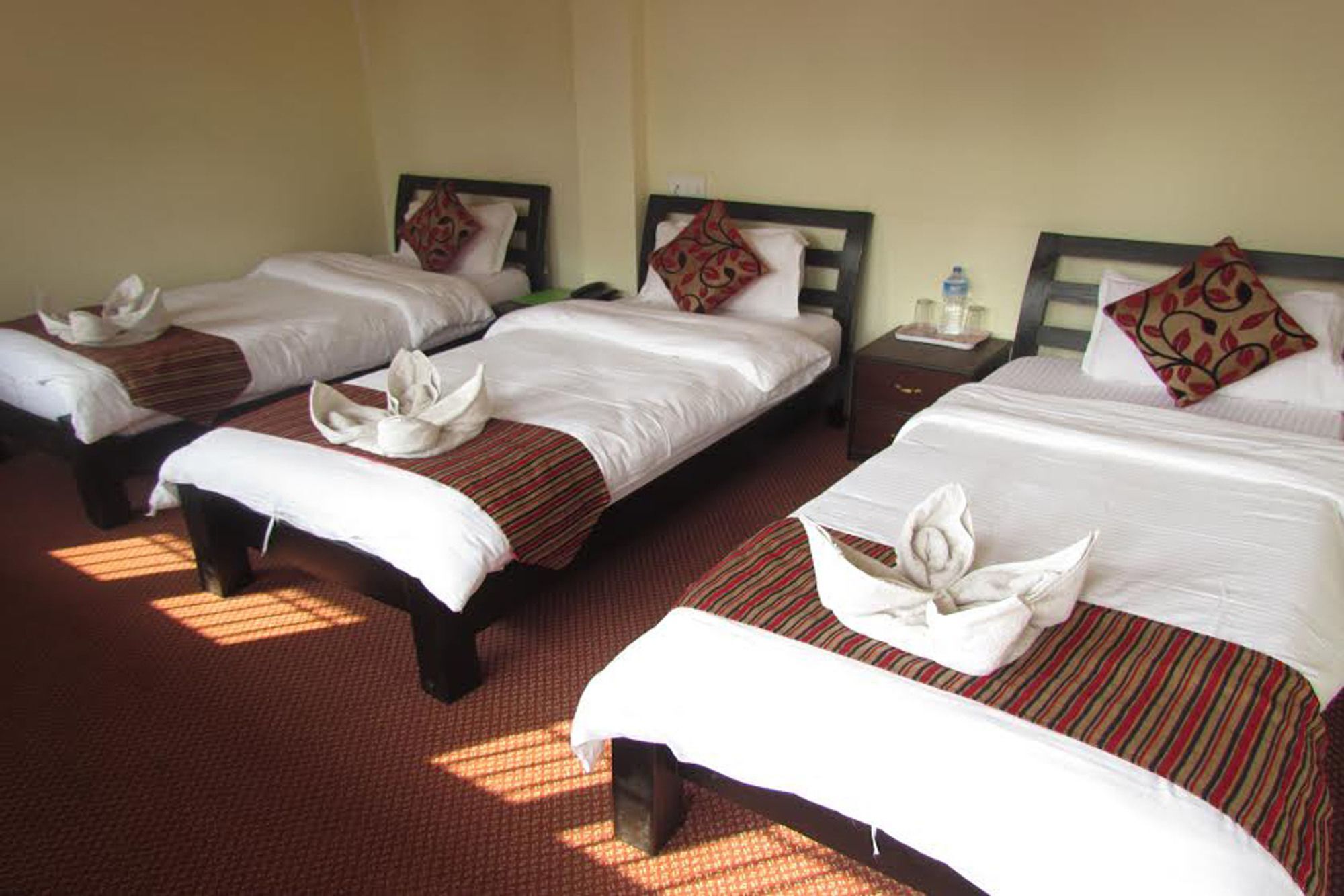 Hotel Holiday Inn Катманду Экстерьер фото